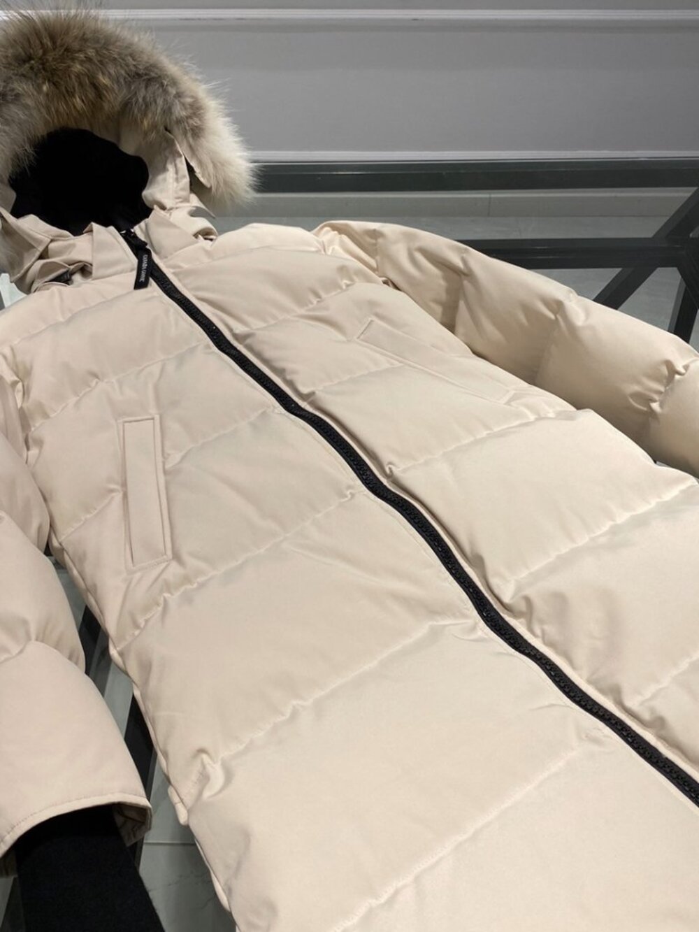 Women’s Long Hooded Parka Off White Fur Trim Down Coat - Picture 5 of 9